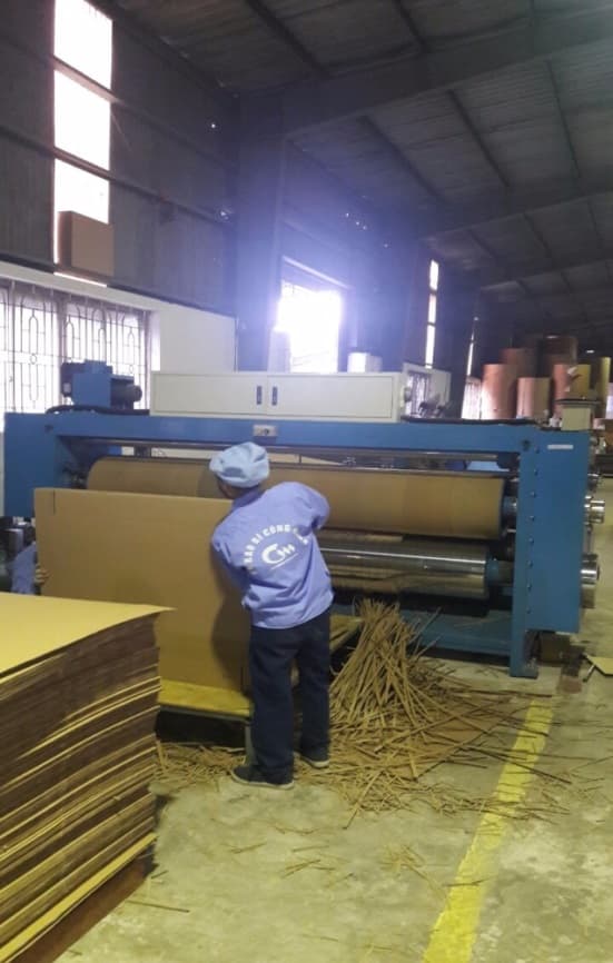 Dây chuyền sản xuất tấm sóng 5 lớp